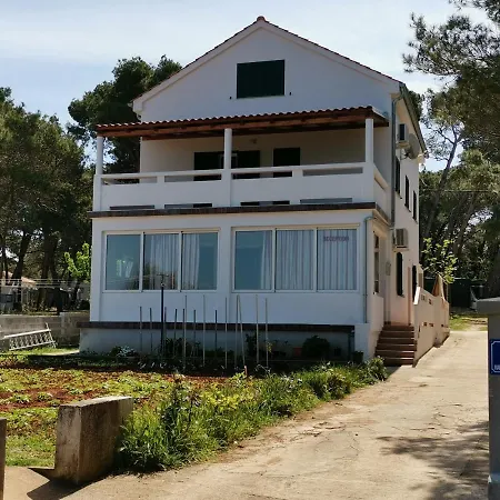 Near The Sea דירה אוגייאן