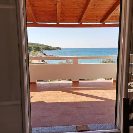 Near The Sea 아파트 우글랸