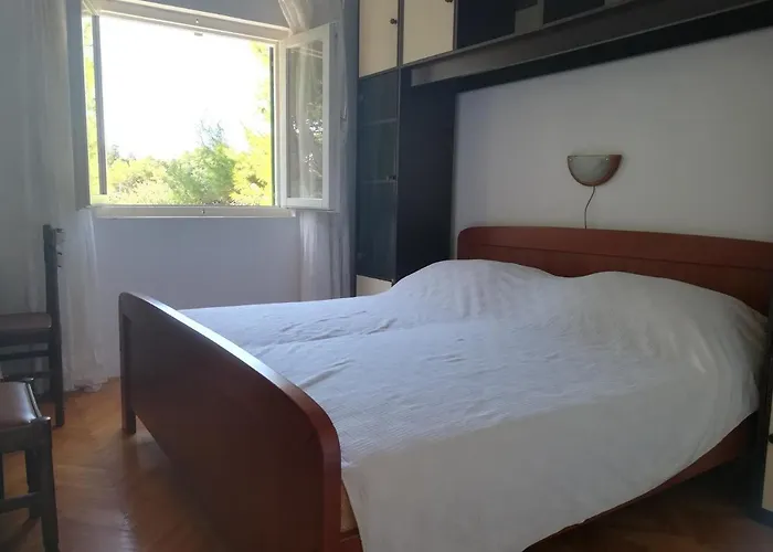 Apartman Near The Sea Ugljan